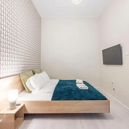 Apartment Luxury Downtown Dream By Prestige Homes